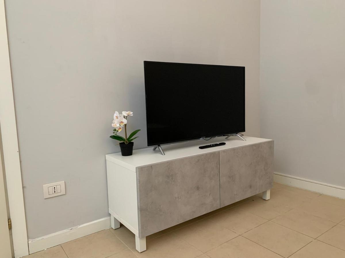 Bilocale Di Ringhiera In Corso Como/Garibaldi Milano Ngoại thất bức ảnh
